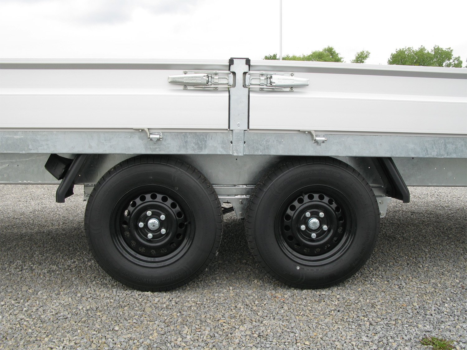 Hapert Azure H-2 – Hochlader-Anhänger 3.500 kg mit Parabelfederung – Bild 2