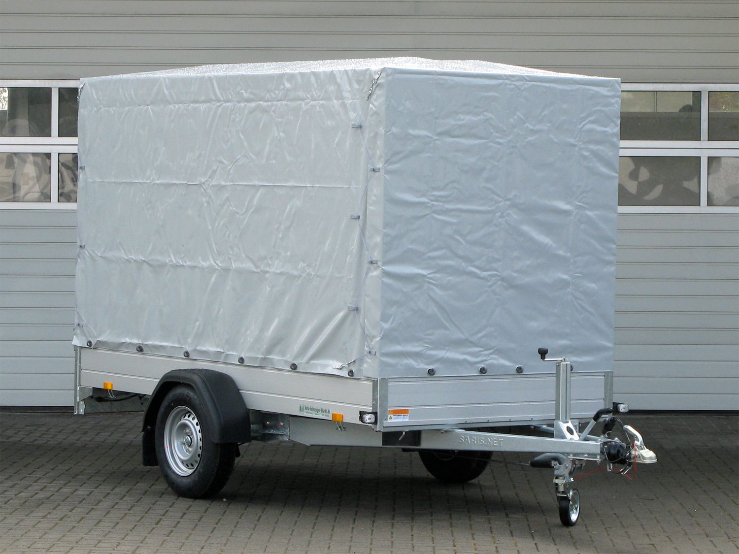SARIS MP 305 153 1500 1 mit Planenaufbau, 1800 mm, 100 km/h